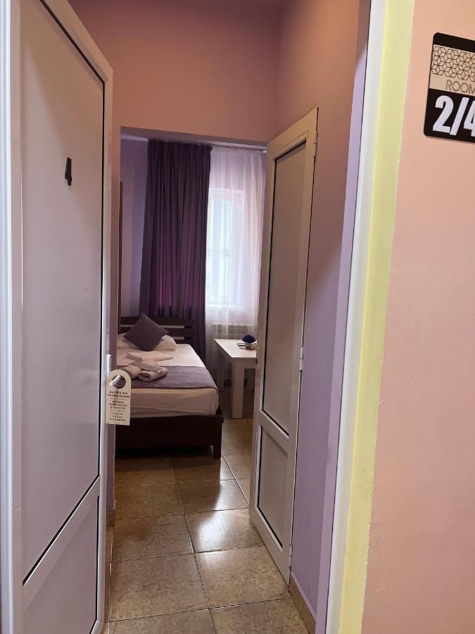 Marnar Hotel Jerevan Exteriör bild